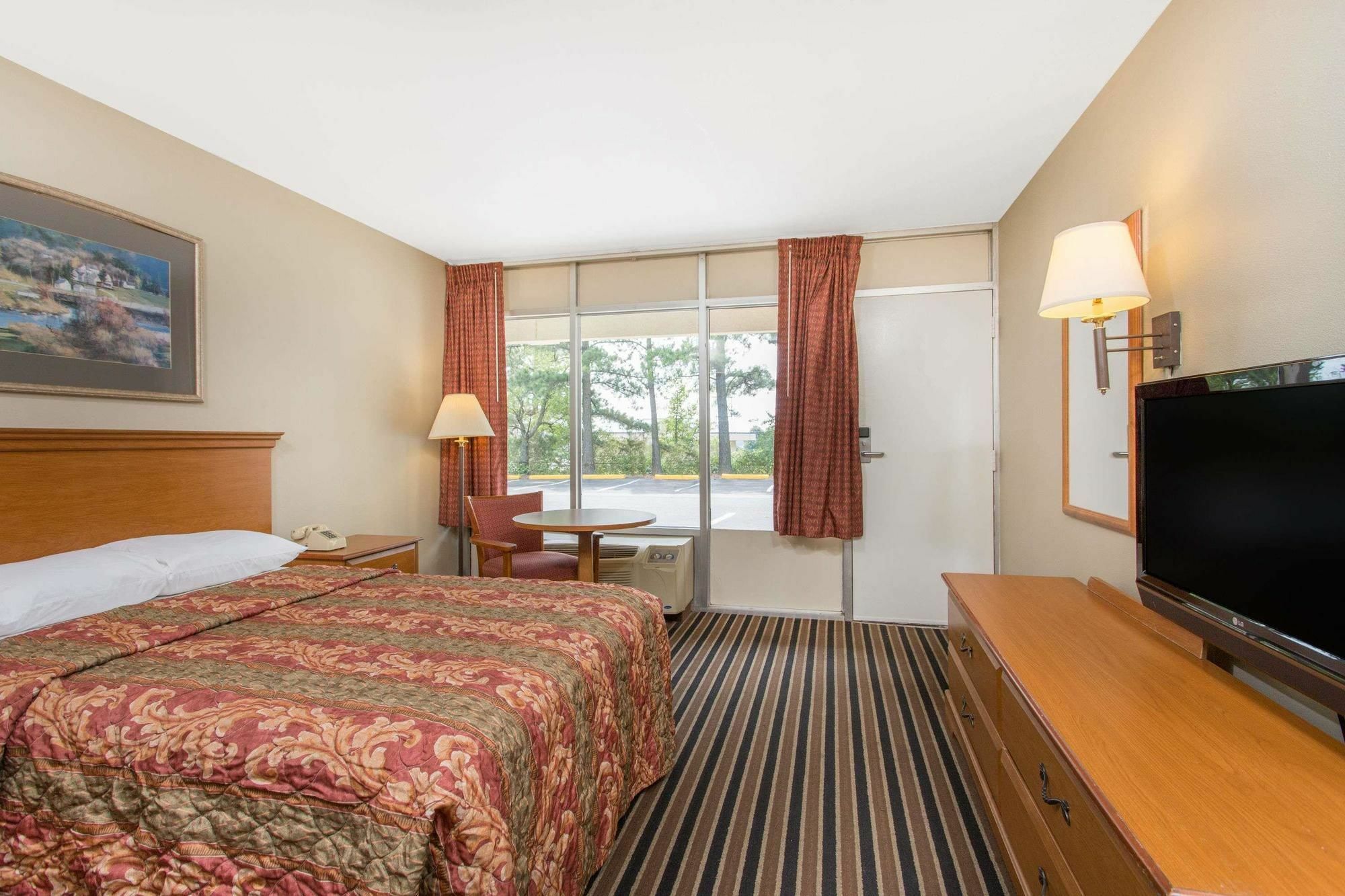Garden Inn Fredricksburg South เฟรเดอริกส์เบิร์ก ภายนอก รูปภาพ