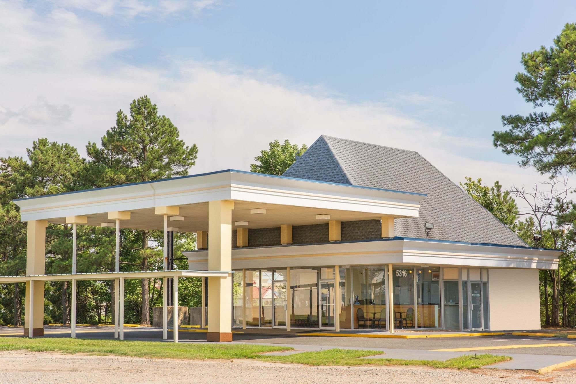 Garden Inn Fredricksburg South เฟรเดอริกส์เบิร์ก ภายนอก รูปภาพ