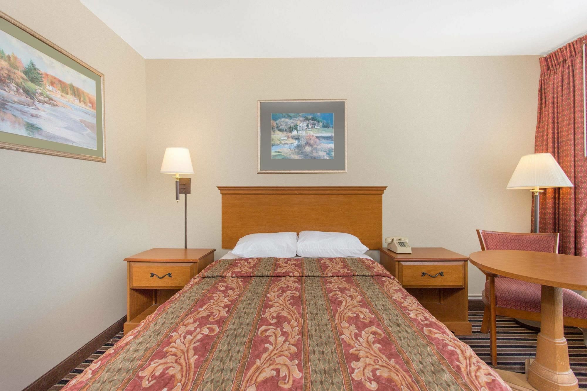 Garden Inn Fredricksburg South เฟรเดอริกส์เบิร์ก ภายนอก รูปภาพ
